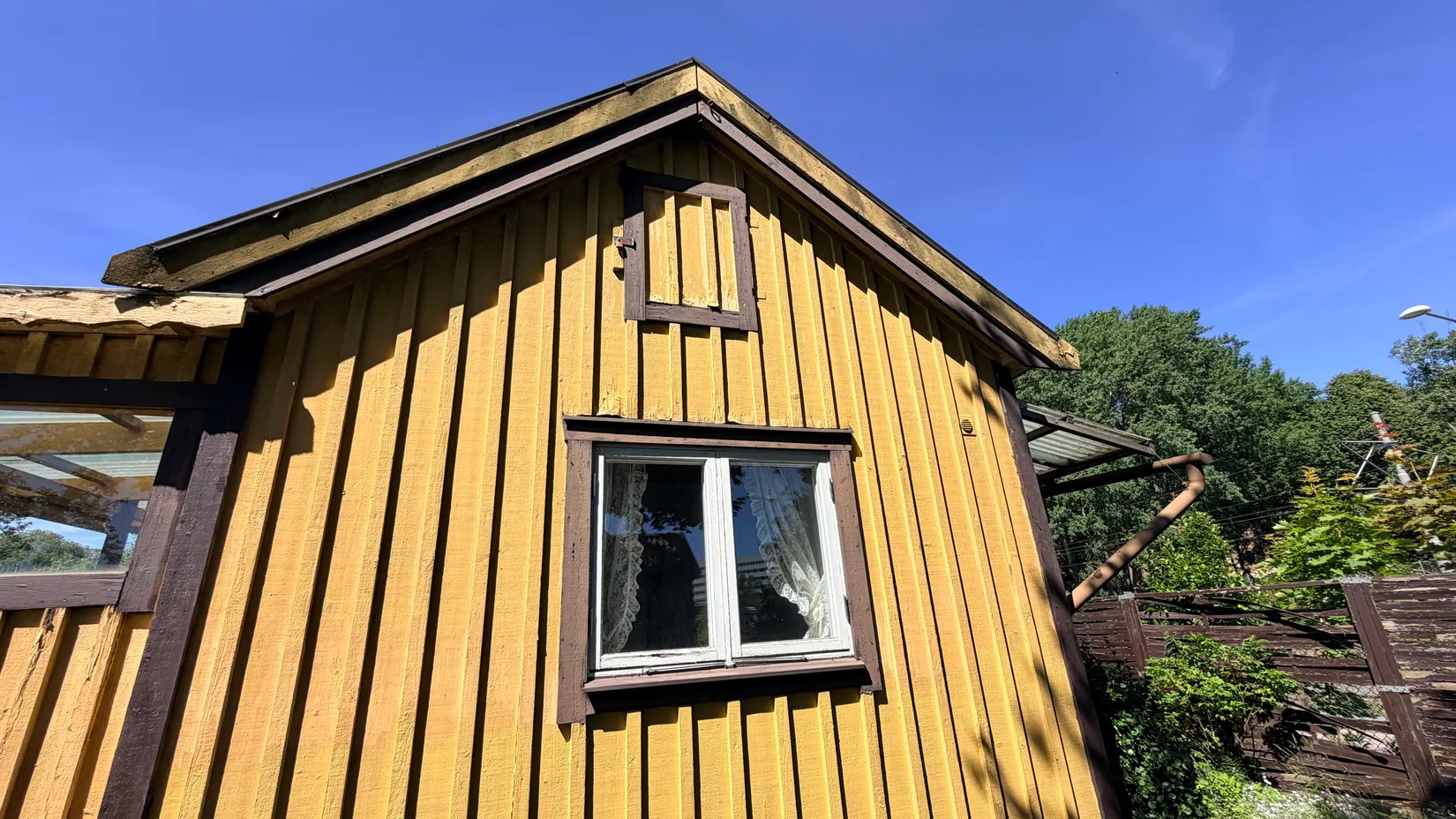 Fritidshus, Azaleagången 10, Torpa koloniförening, Göteborg