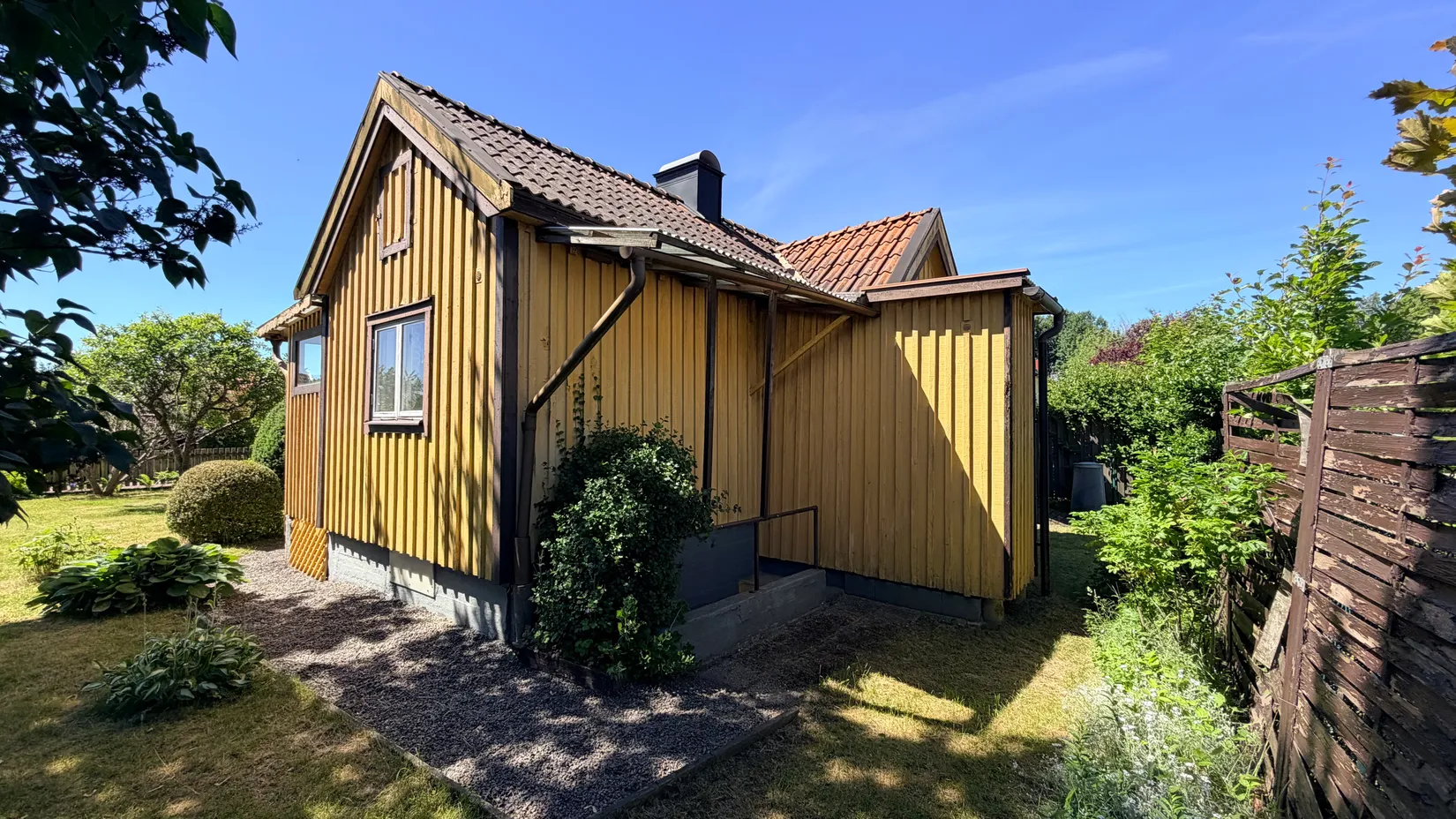 Fritidshus, Azaleagången 10, Torpa koloniförening, Göteborg
