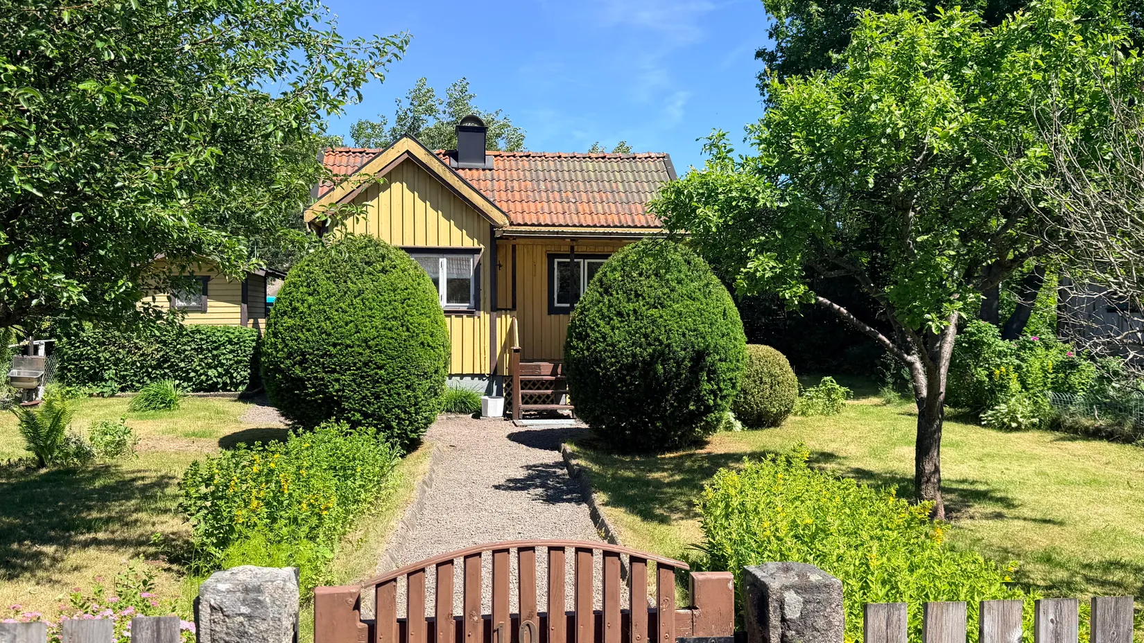 Fritidshus, Azaleagången 10, Torpa koloniförening, Göteborg