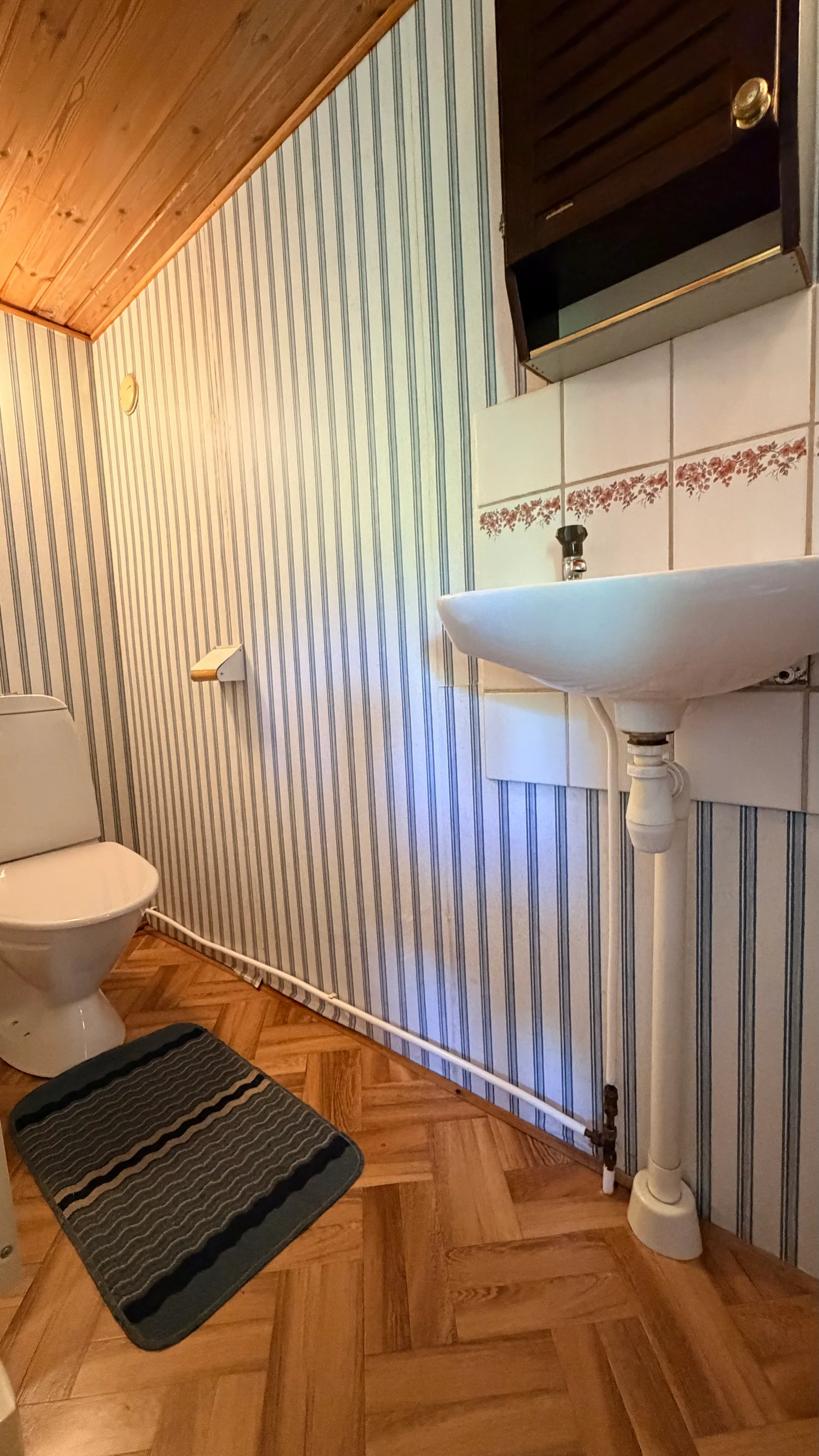 Fritidshus, Azaleagången 10, Torpa koloniförening, Göteborg