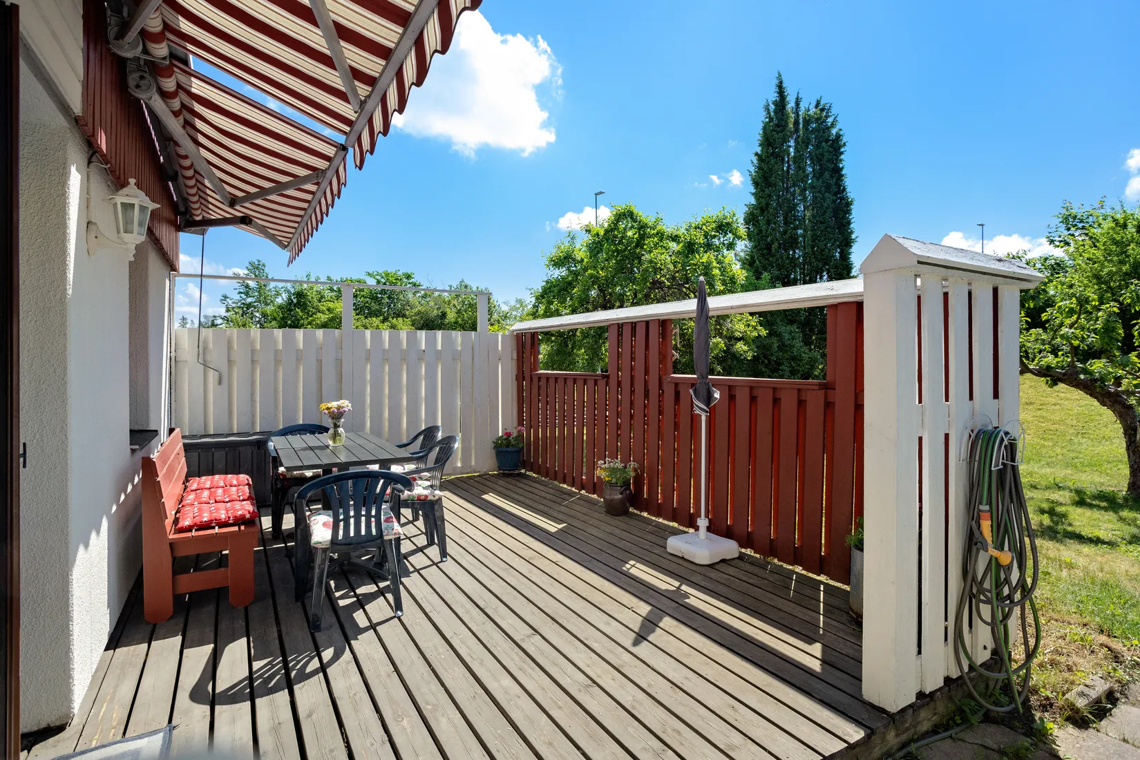 Villa, Radhus, Gitarrvägen 1, Viksjö, Järfälla