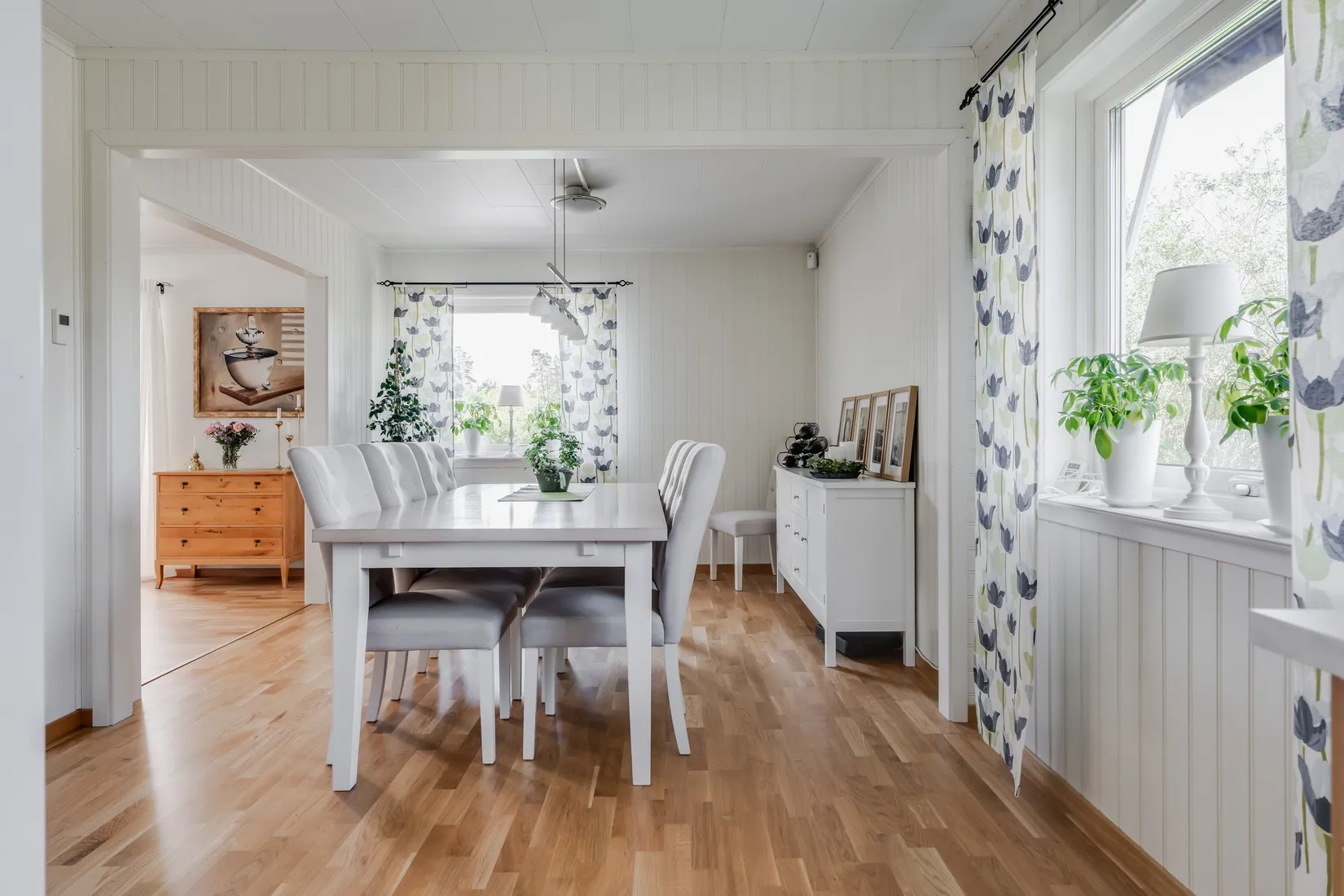 Villa, Idrottsvägen 10, Fristad, Borås