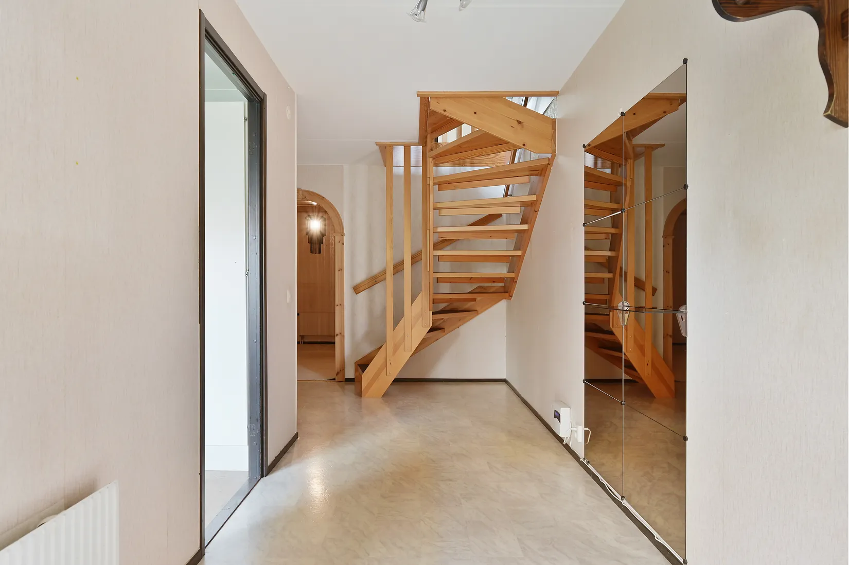 Radhus, Tenorvägen 45, Drevviksstrand, Huddinge