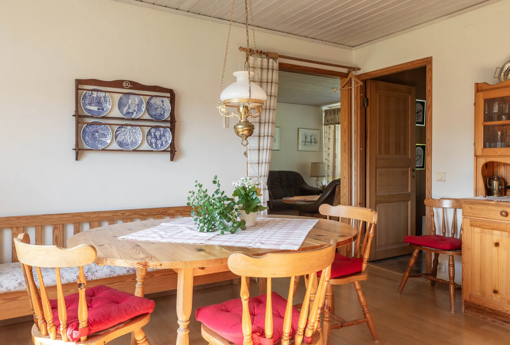 Villa, Trestegsgatan 2, Västra Lersätter, Kil