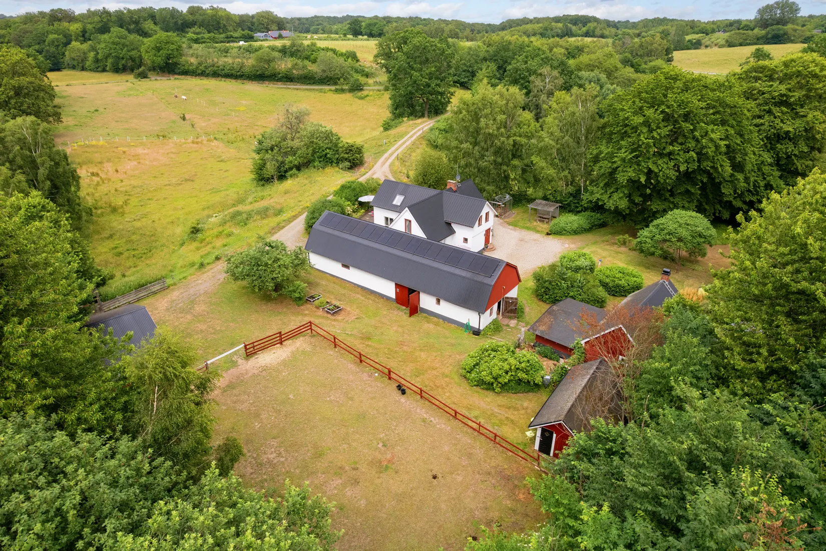 Villa, Gård/Skog, Skräddarödsvägen 7, Skräddaröd, Simrishamn