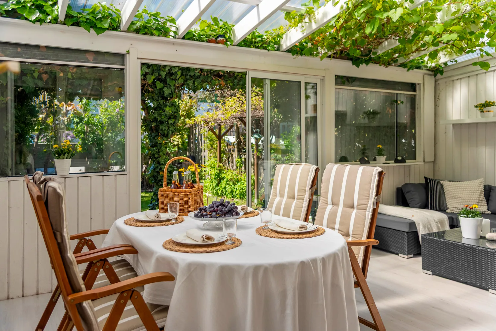 Villa, Radhus, Kärrgränd 10, Kälvesta, Stockholm