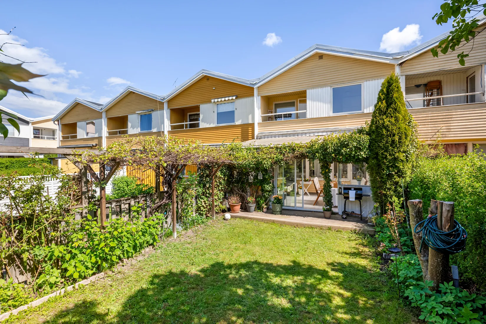Villa, Radhus, Kärrgränd 10, Kälvesta, Stockholm