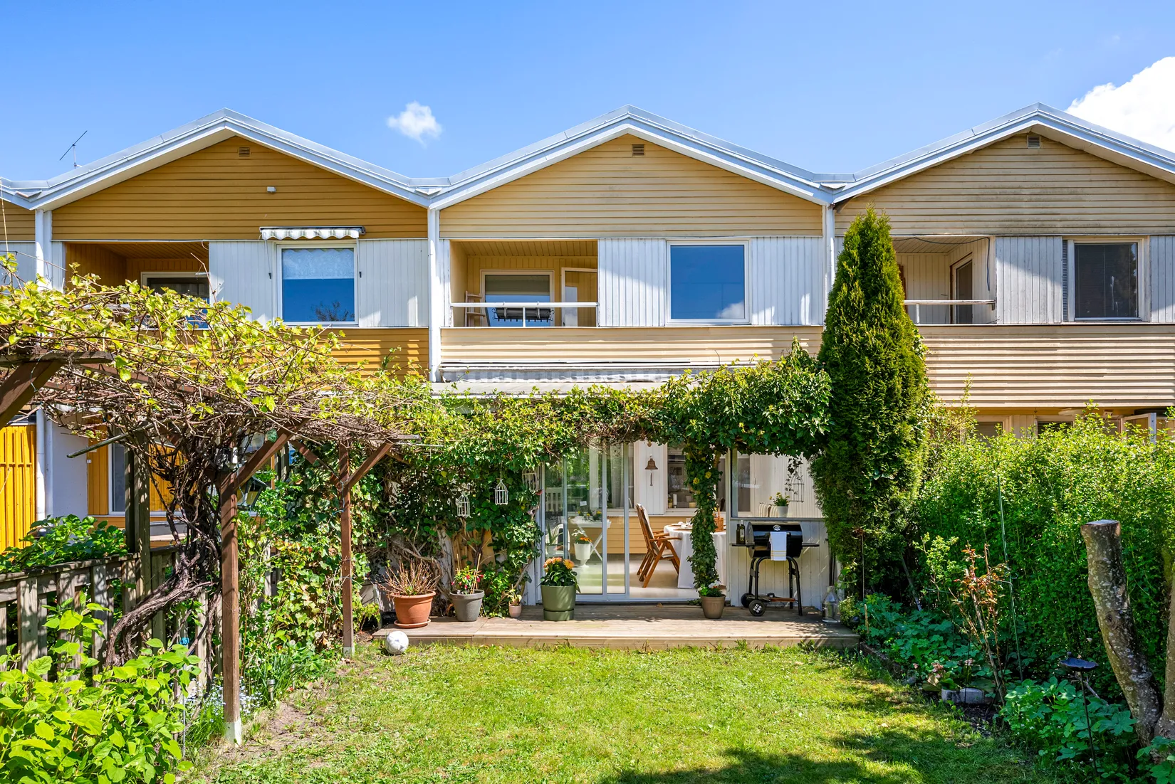 Villa, Radhus, Kärrgränd 10, Kälvesta, Stockholm