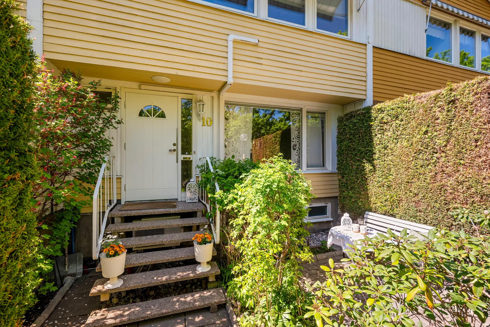 Villa, Radhus, Kärrgränd 10, Kälvesta, Stockholm