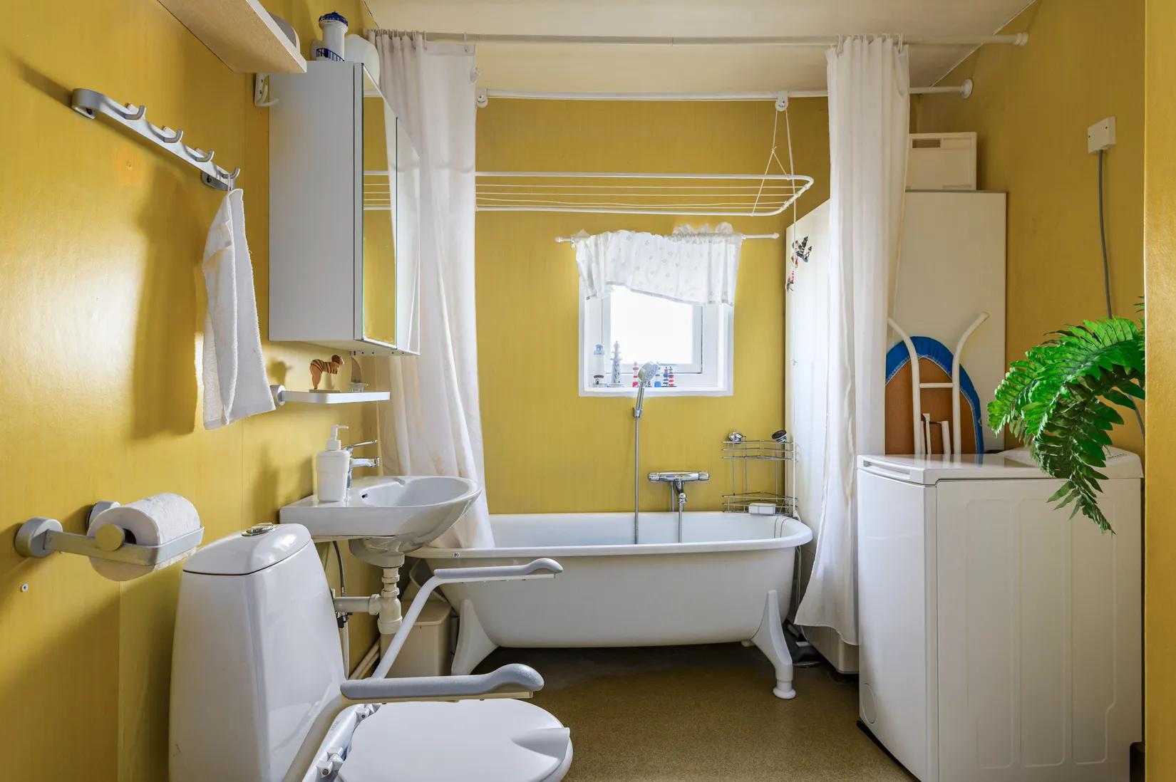 Villa, Radhus, Stallsbergsvägen 20E, Grankulla, Motala