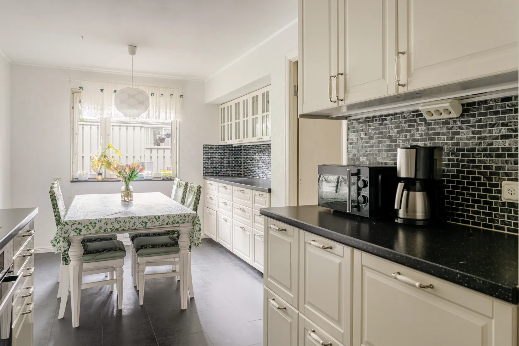 Villa, Radhus, TETORPSVÄGEN 34, Centralt Väsby, Upplands Väsby