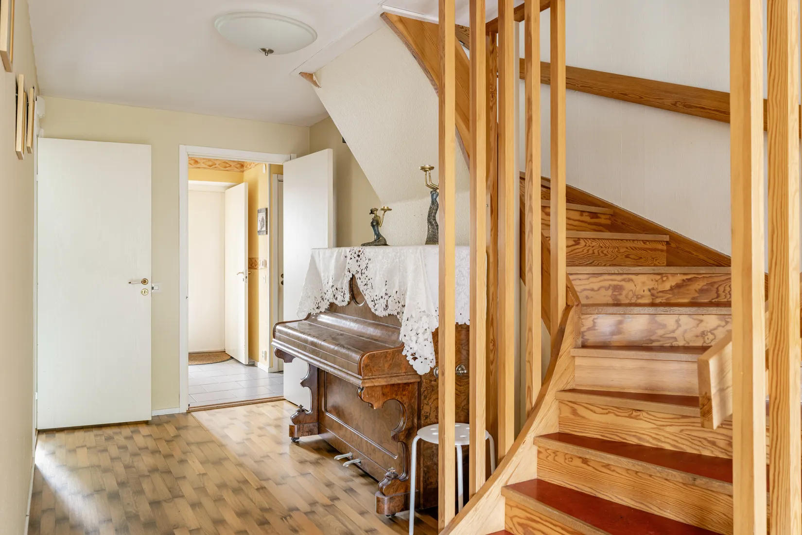 Villa, Radhus, TETORPSVÄGEN 34, Centralt Väsby, Upplands Väsby