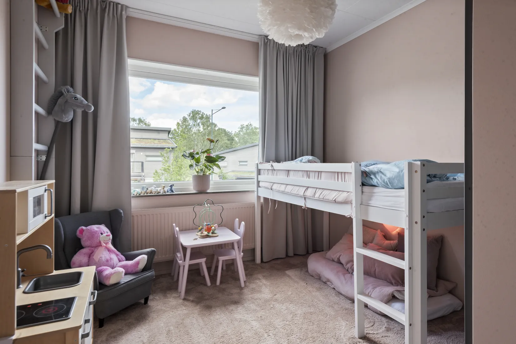 Bostadsrätt, Radhus, Arningetorpsvägen 66, Hägerneholm, Arninge, Täby