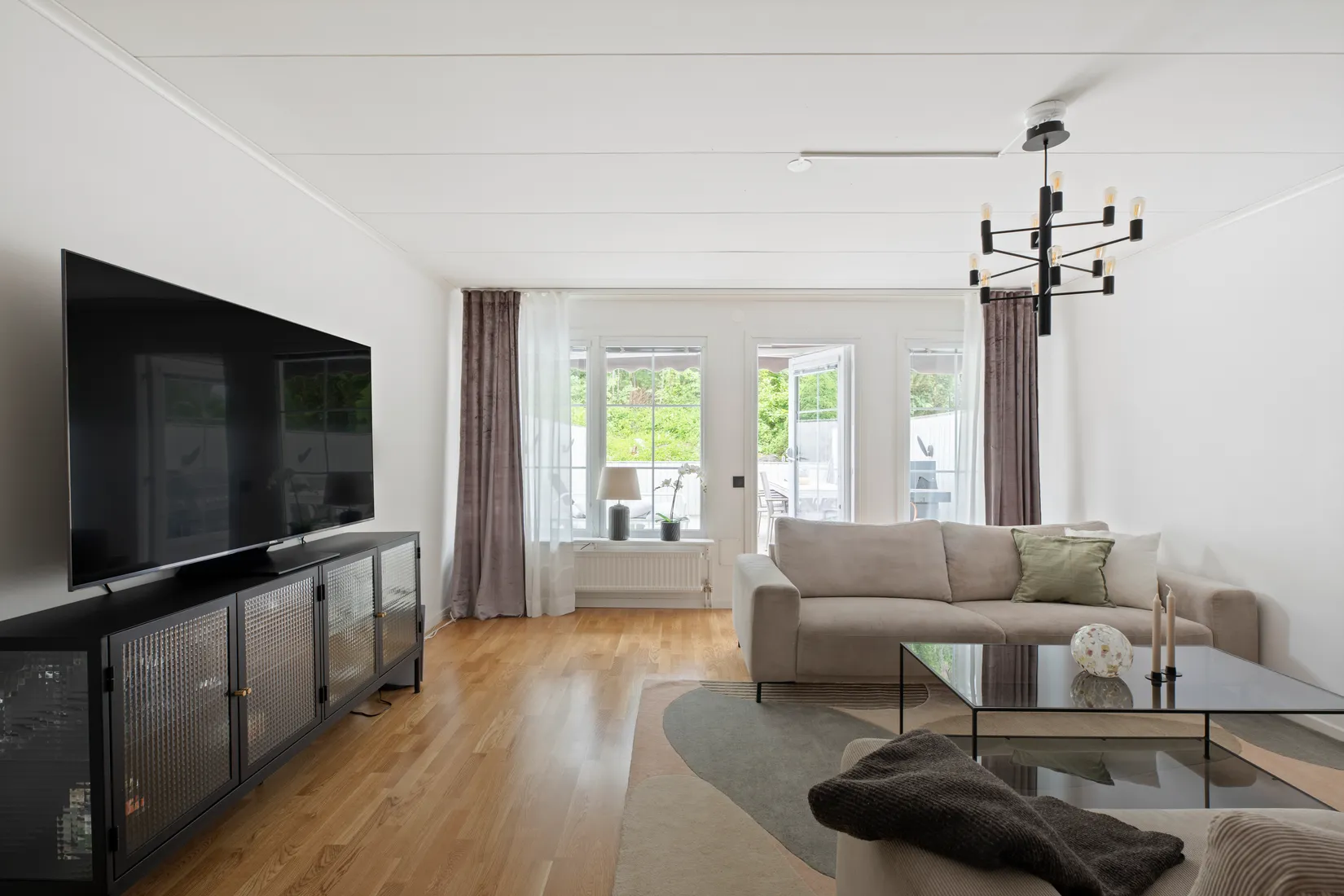Villa, Radhus, Nöthårsvägen 33, Nåntuna, Uppsala