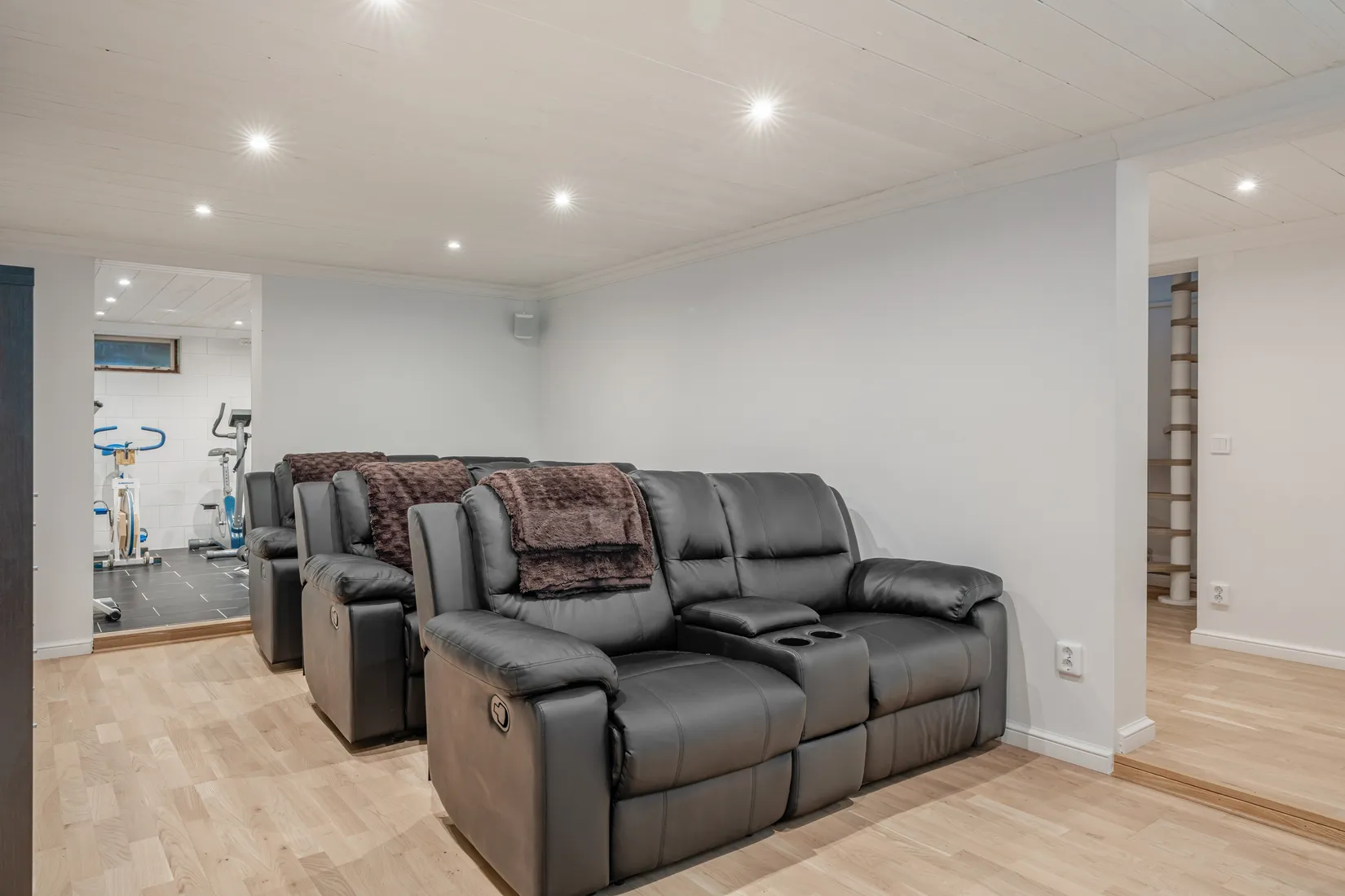 Villa, ÅSVÄGEN 11, Roslags näsby, Täby