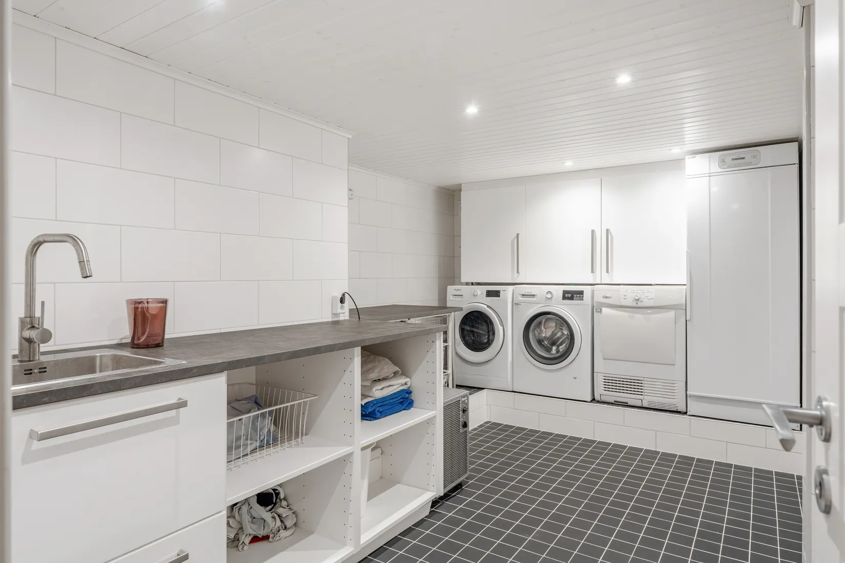 Villa, ÅSVÄGEN 11, Roslags näsby, Täby