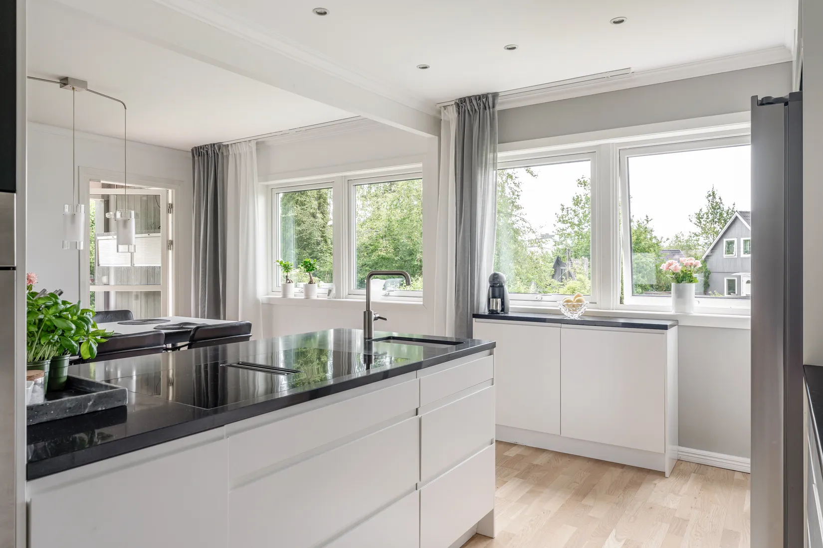 Villa, ÅSVÄGEN 11, Roslags näsby, Täby