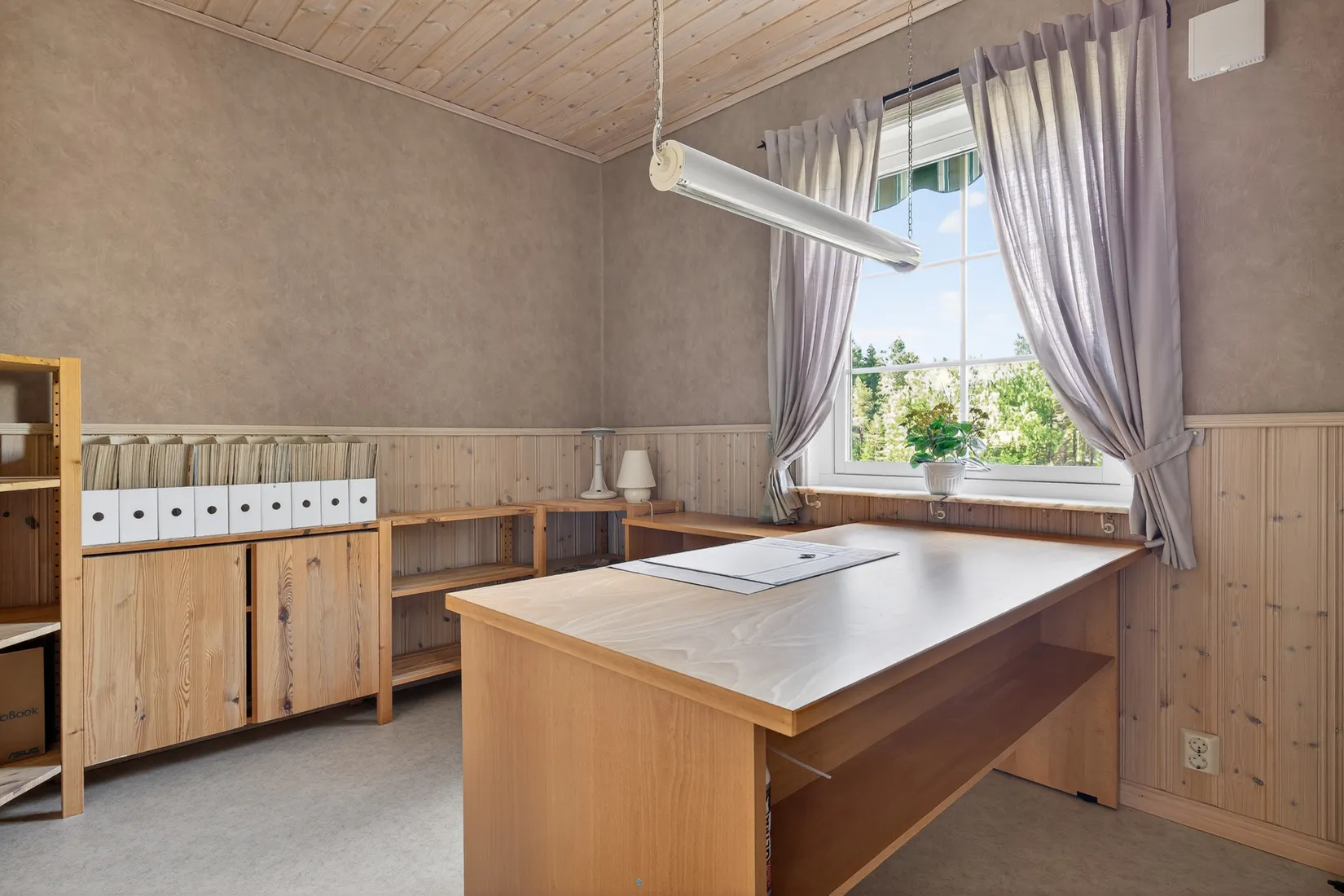 Gård/Skog, Biverud 474, Glanshammar, Örebro
