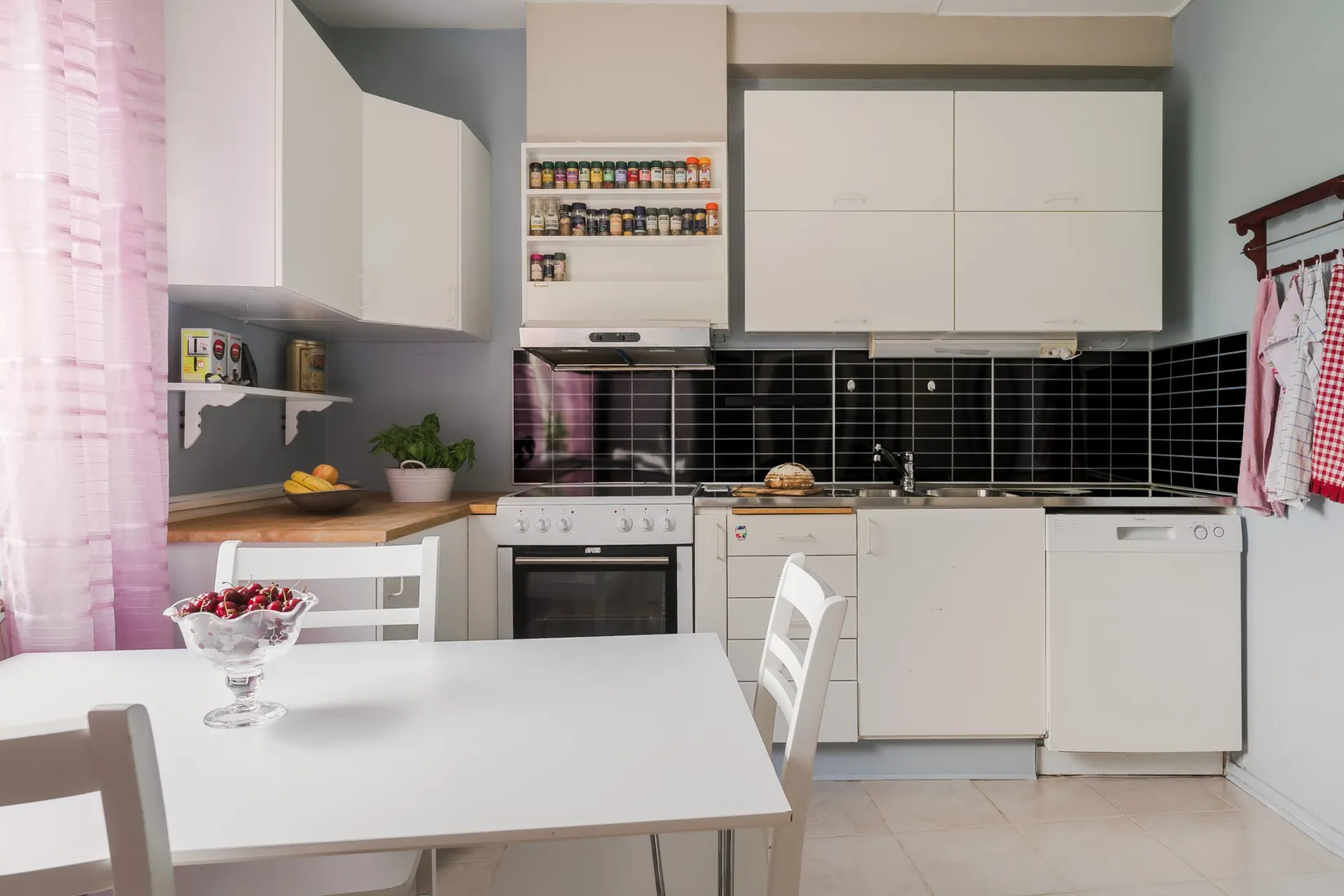 Bostadsrätt, Västra Nobelvägen 2, Carls-Åby, Karlskoga