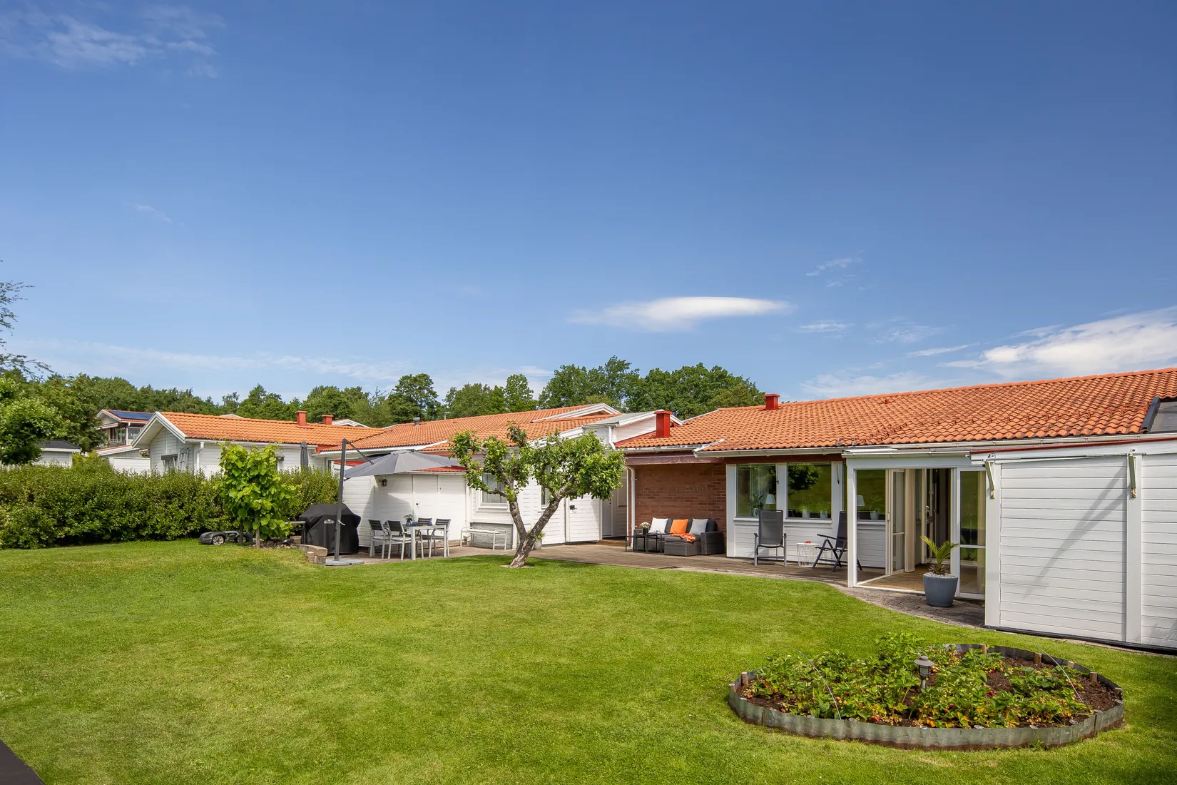 Villa, Radhus, Bolmörtsvägen 5, Dälderna, Skövde