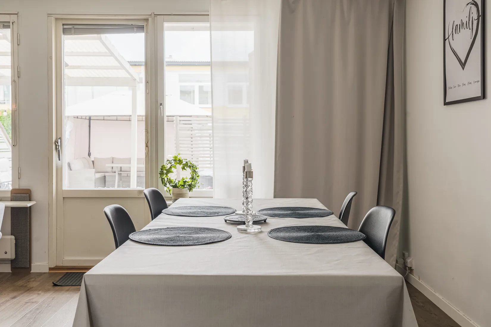 Villa, Radhus, Trumpetvägen 73, Slagsta, Eskilstuna
