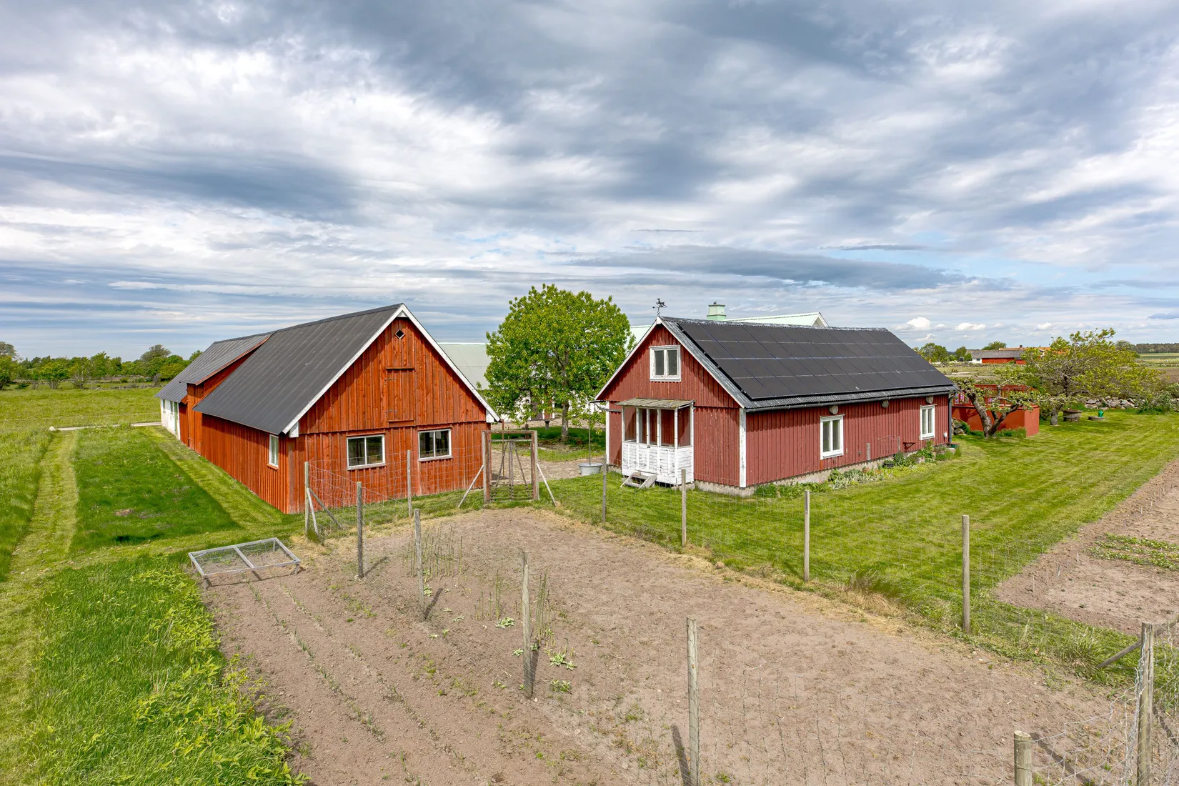 Gård/Skog, Lönestig 118, Glommen, Falkenberg