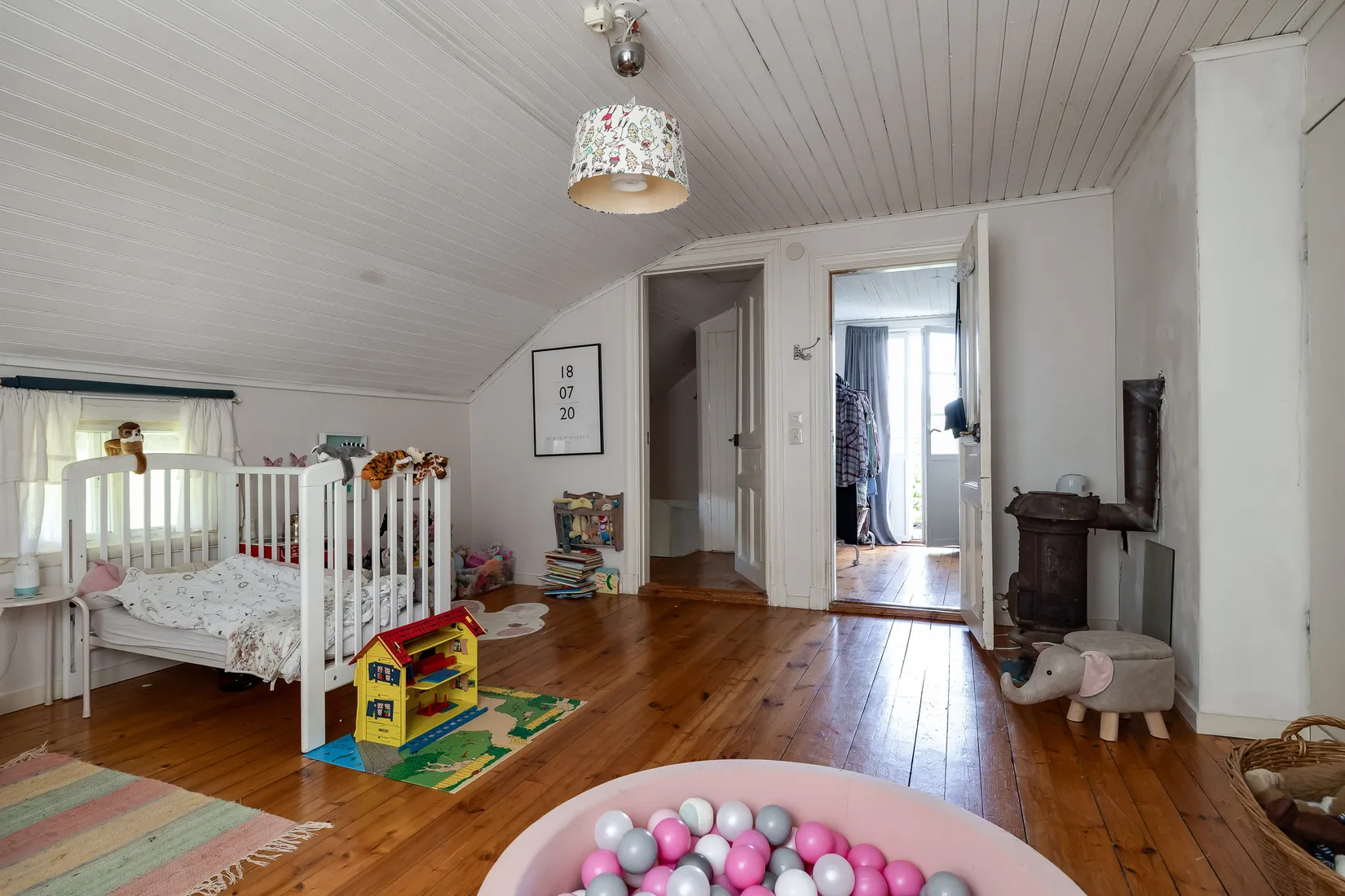 Villa, Vinögatan 22, Hampetorp ( Vid hamnen), Örebro