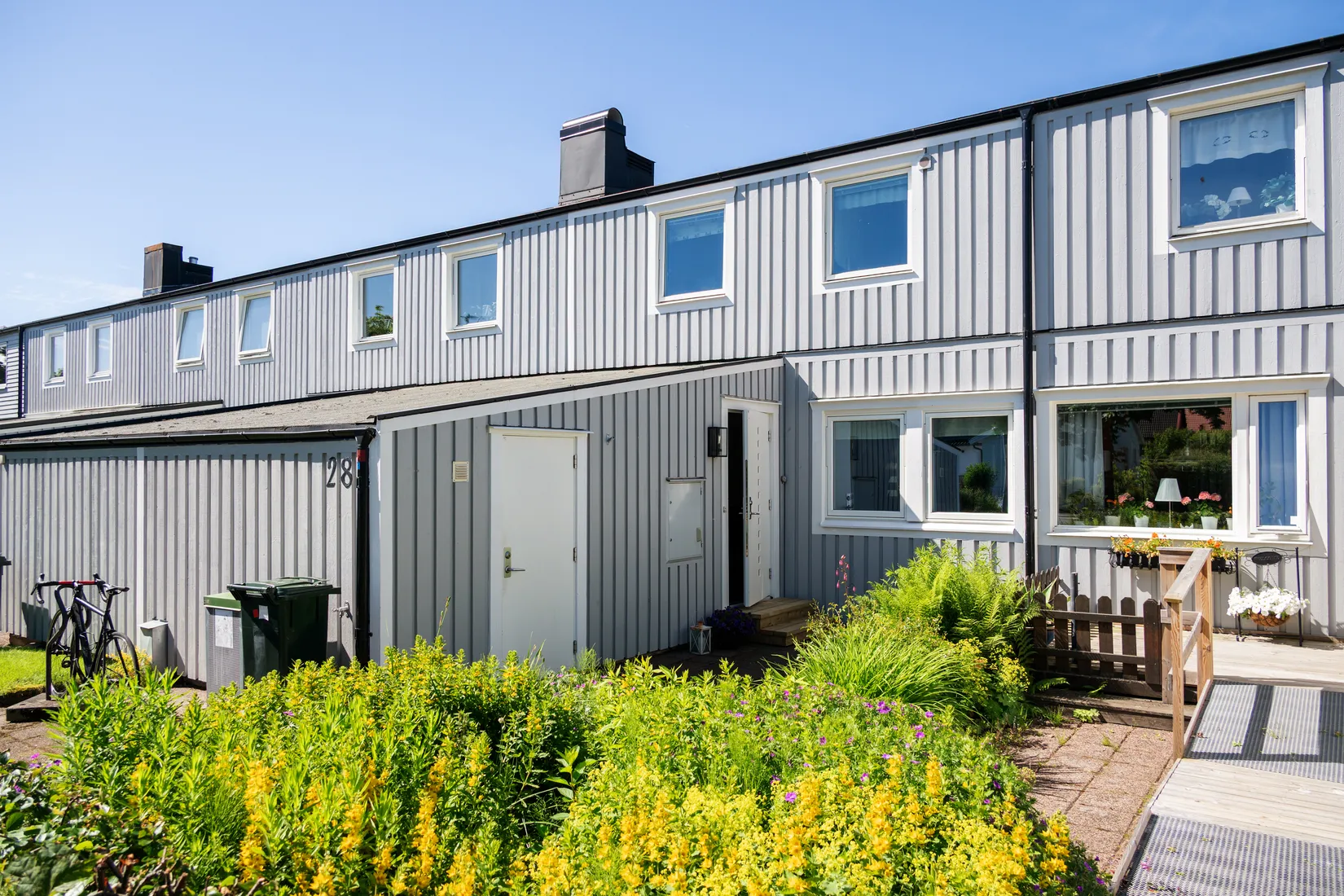 Villa, Radhus, Bronsåldersgatan 28, Kannebäck - Näset, Göteborg