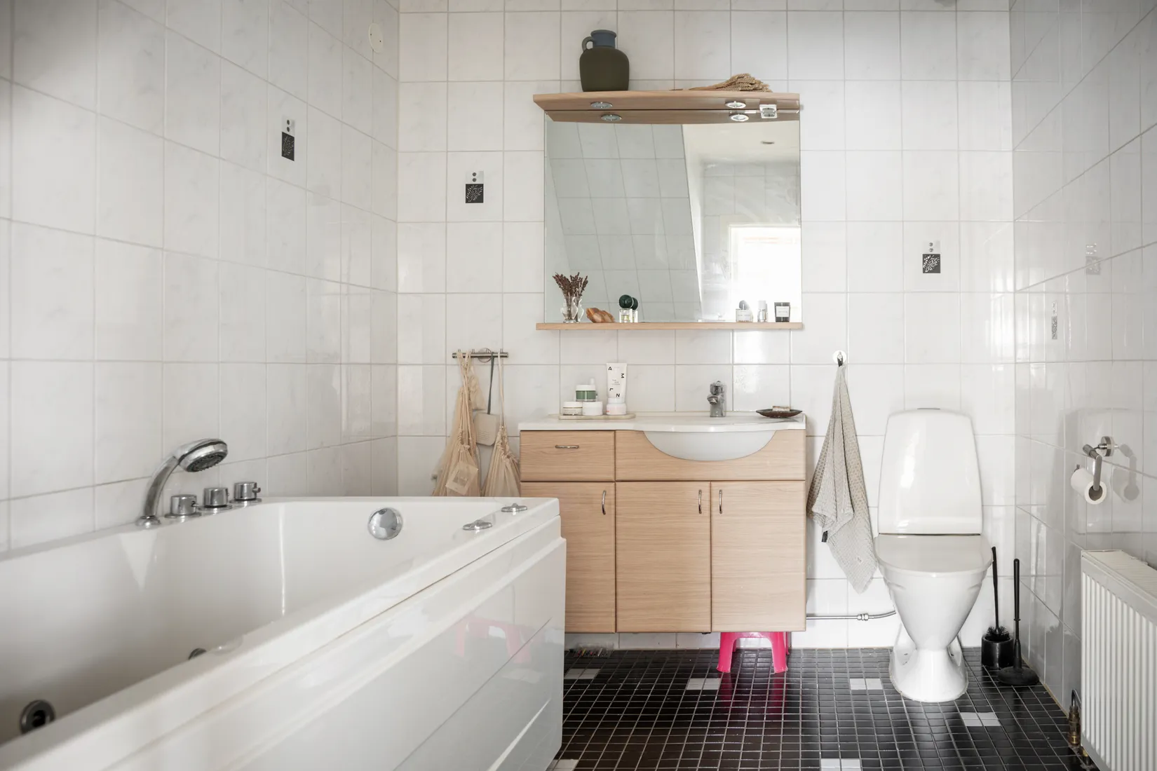 Villa, Gård/Skog, Övraby Kulladal 1, Övraby, Tomelilla