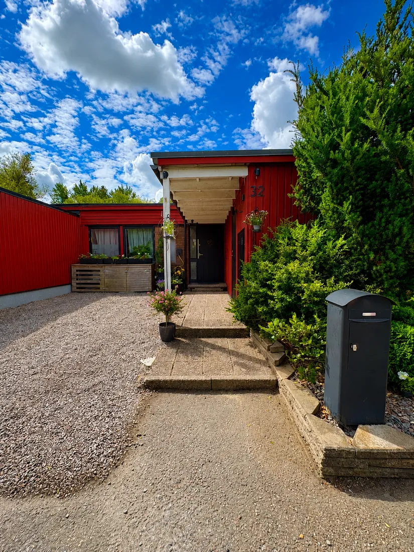Villa, Radhus, Diskusgränd 32, Viksjö, Järfälla