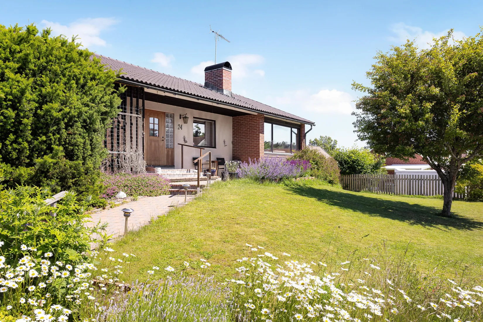 Villa, Castorvägen 24, Skälby, Järfälla
