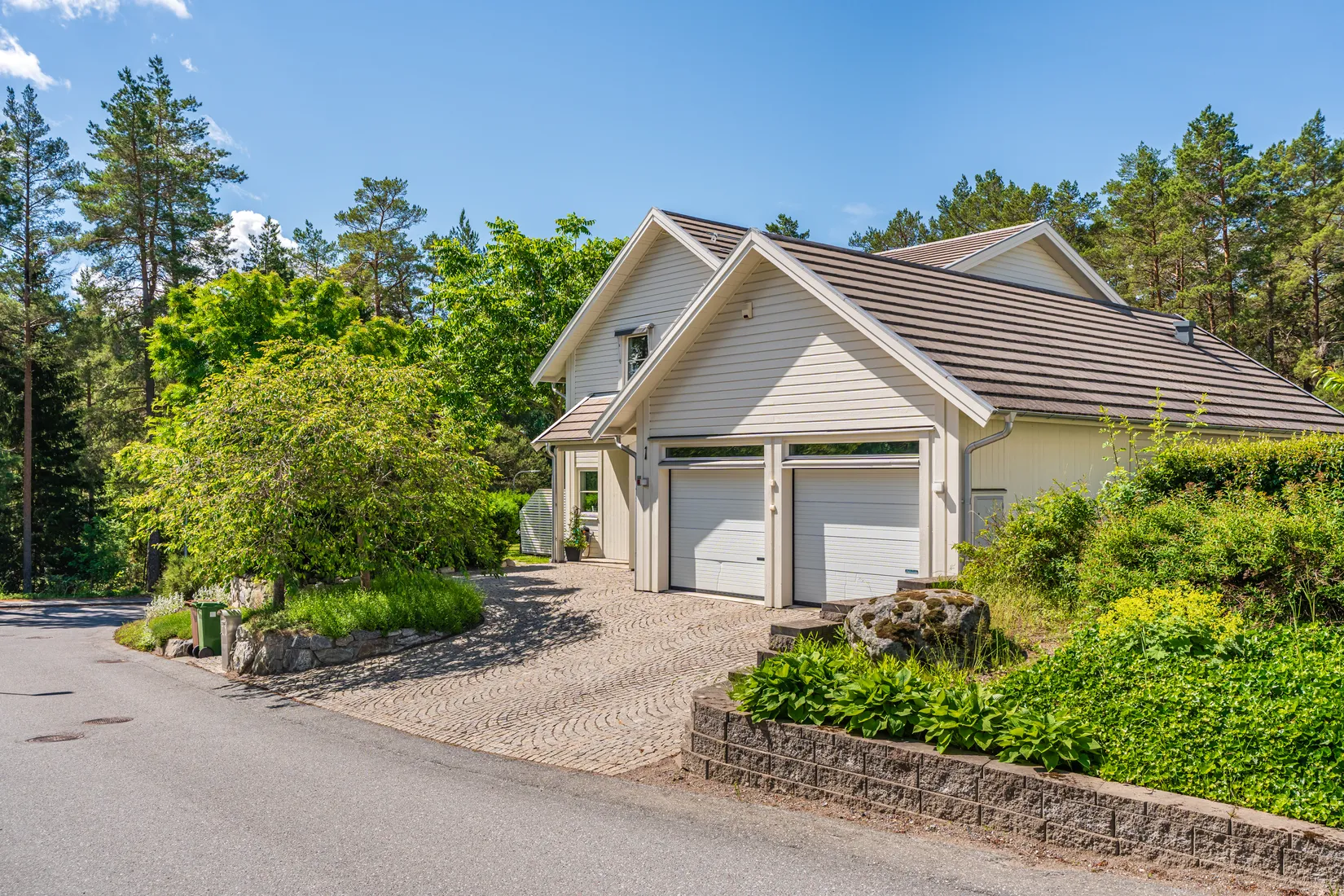 Villa, Krokivägen 1, Viksjö Hummelmora, Järfälla