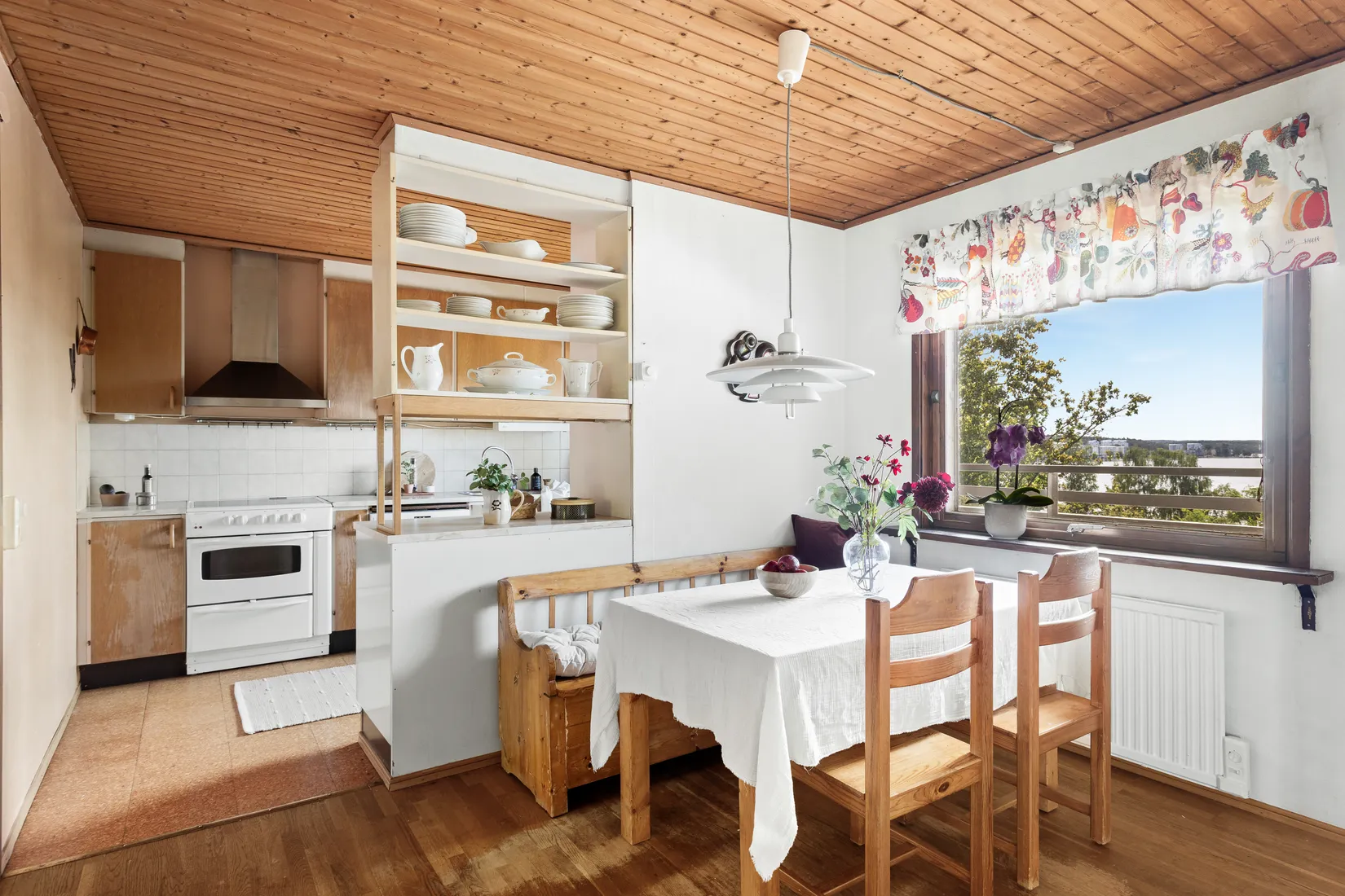 Villa, Gyllenstiernas väg 3, Stäket, Järfälla