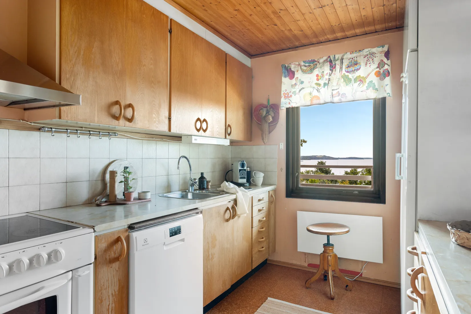 Villa, Gyllenstiernas väg 3, Stäket, Järfälla