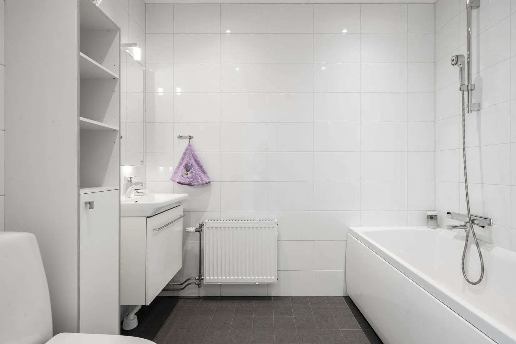 Radhus, Norra Atriumvägen 60, Kvisslingby, Österåker