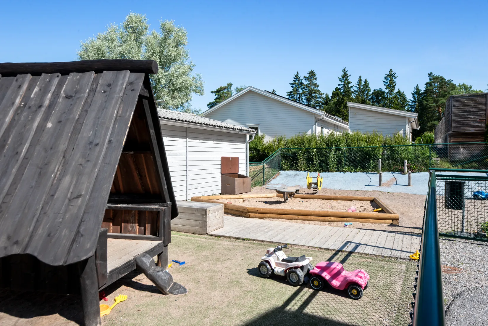 Radhus, Norra Atriumvägen 60, Kvisslingby, Österåker
