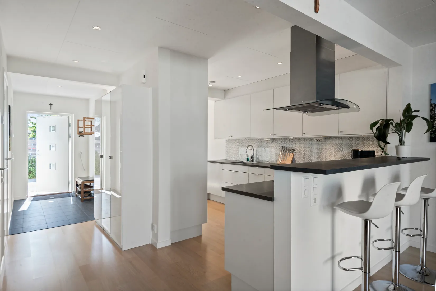 Radhus, Norra Atriumvägen 60, Kvisslingby, Österåker