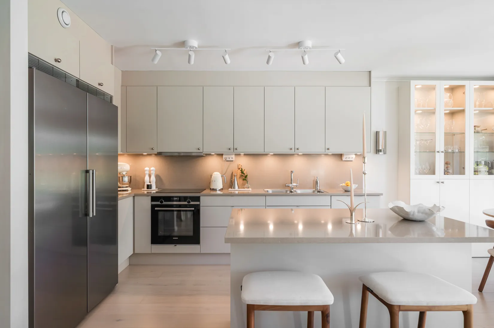 Radhus, Bondhagsvägen 7, Bro Mälarstad, Upplands-Bro