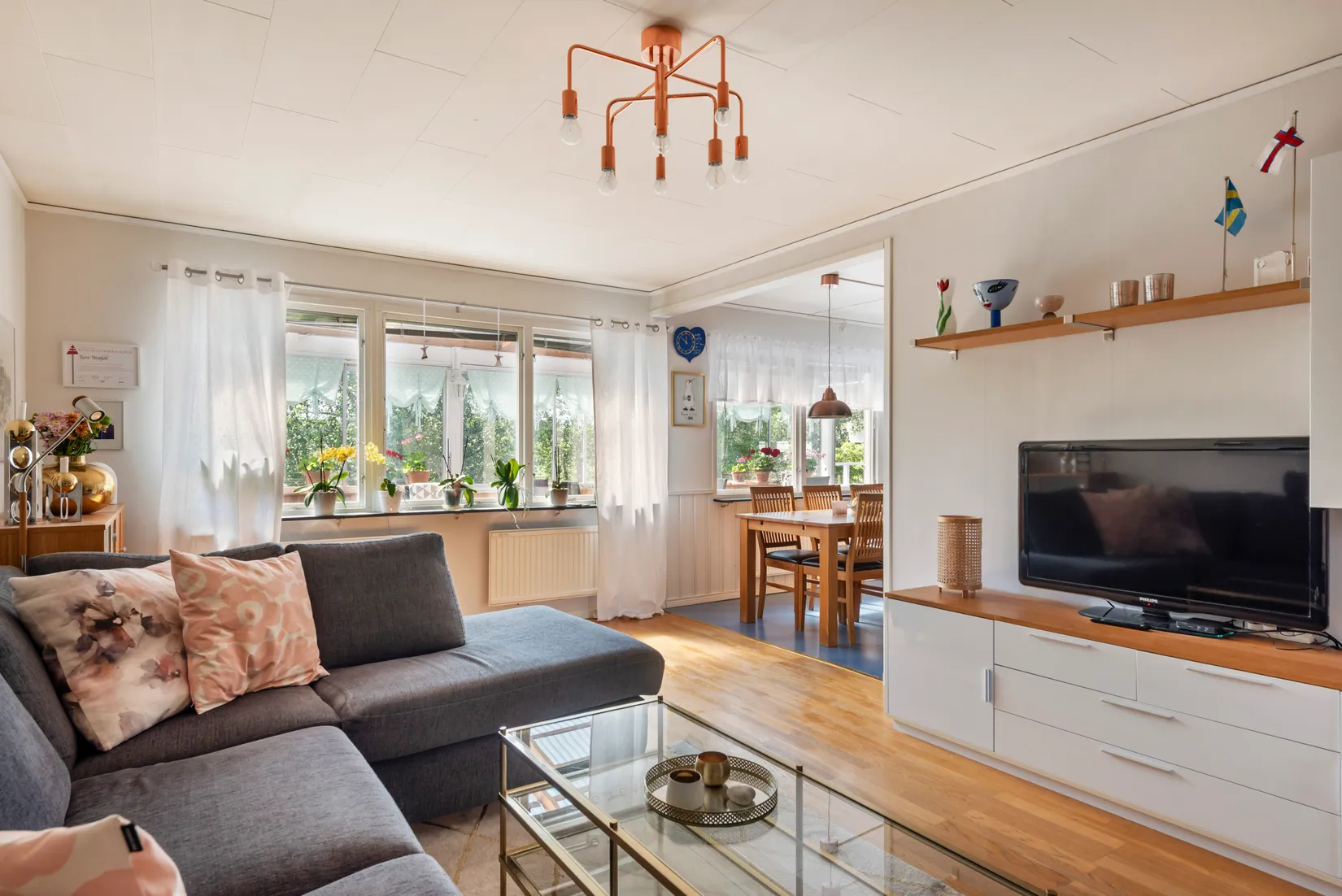 Villa, Lötenvägen 1, Edsbro, Norrtälje