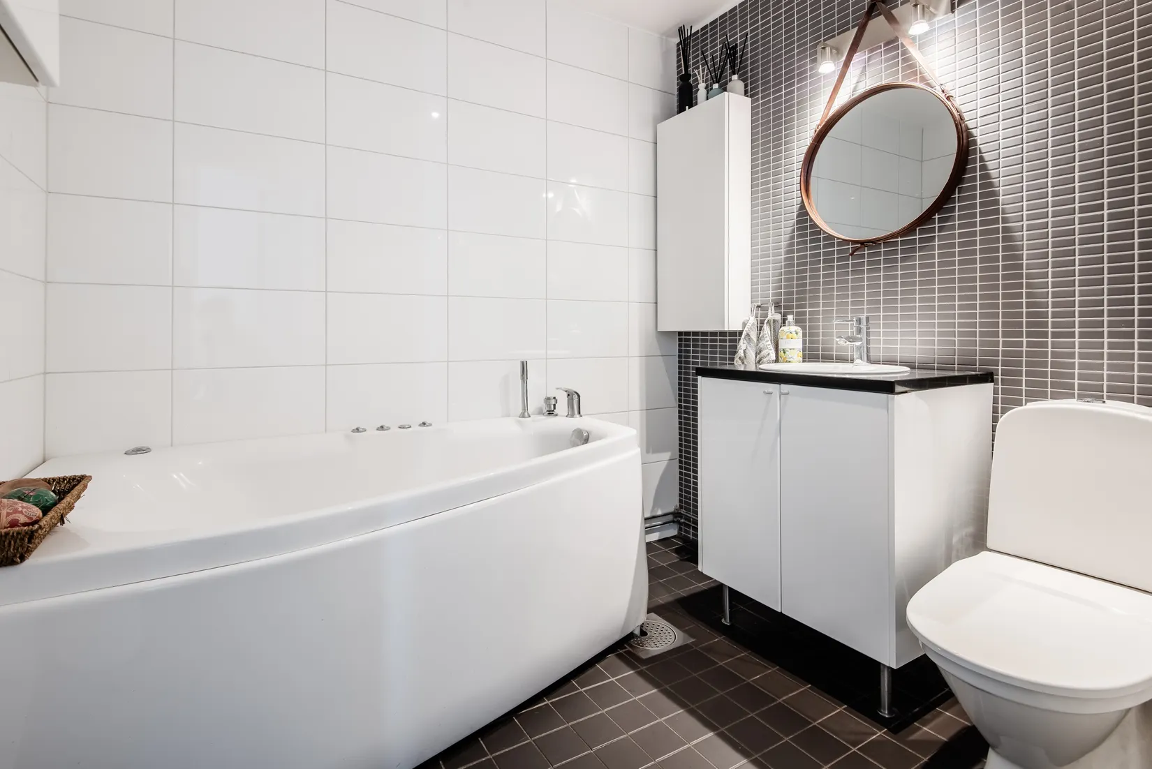 Villa, Radhus, Murkelvägen 80, Skånsta, Österåker
