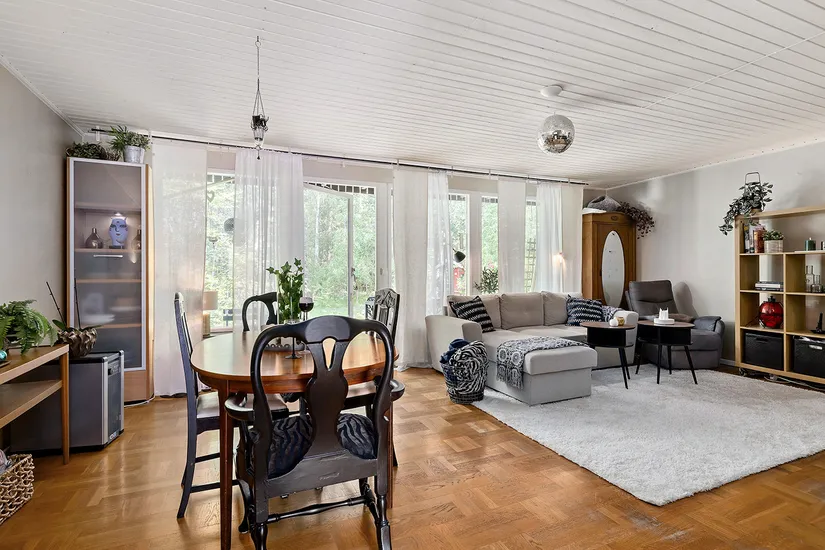 Radhus, Blåeldsvägen 131, Skälby, Järfälla