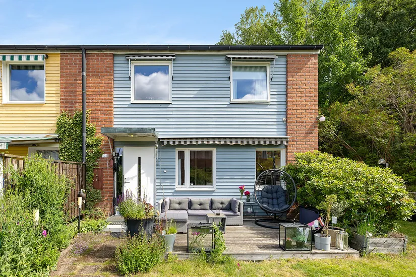 Radhus, Blåeldsvägen 131, Skälby, Järfälla