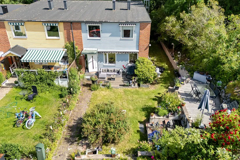 Radhus, Blåeldsvägen 131, Skälby, Järfälla