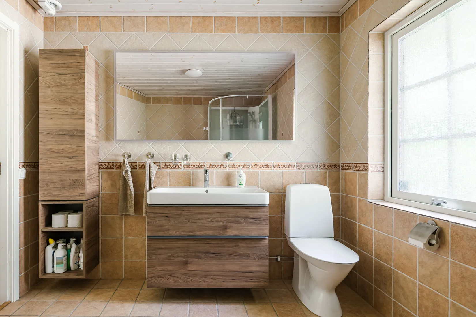Villa, Burkarls väg 14, Skräddarbacken, Borlänge