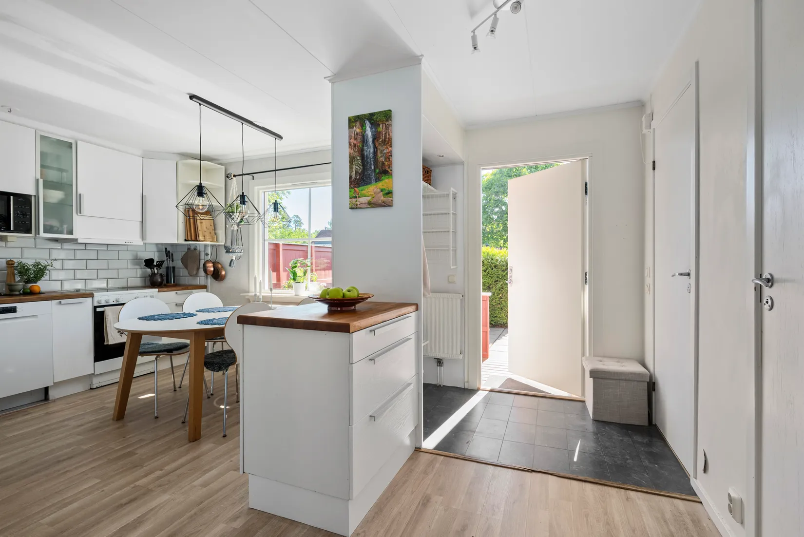 Villa, Radhus, Björnidegränd 249, Kälvesta, Stockholm
