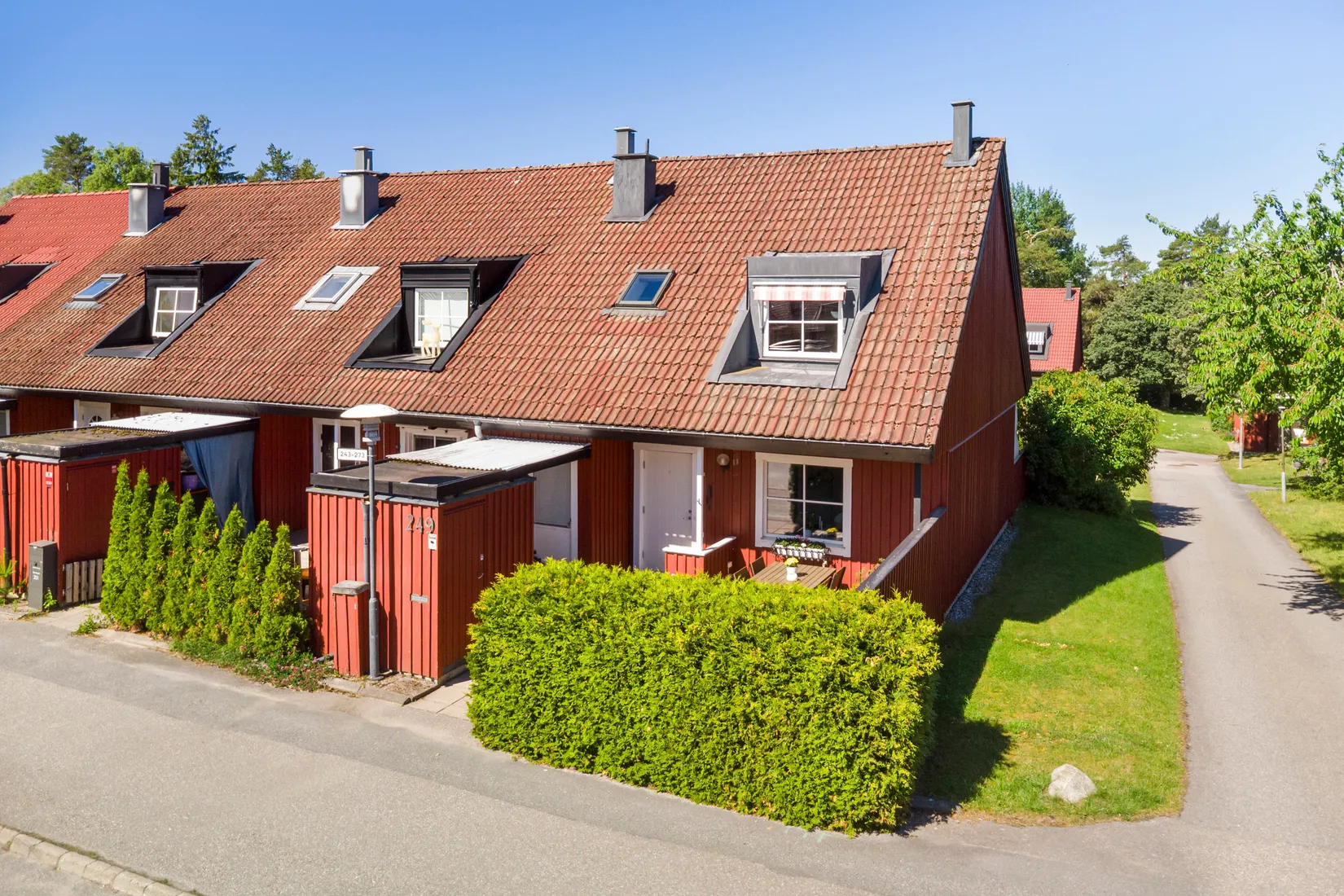 Villa, Radhus, Björnidegränd 249, Kälvesta, Stockholm
