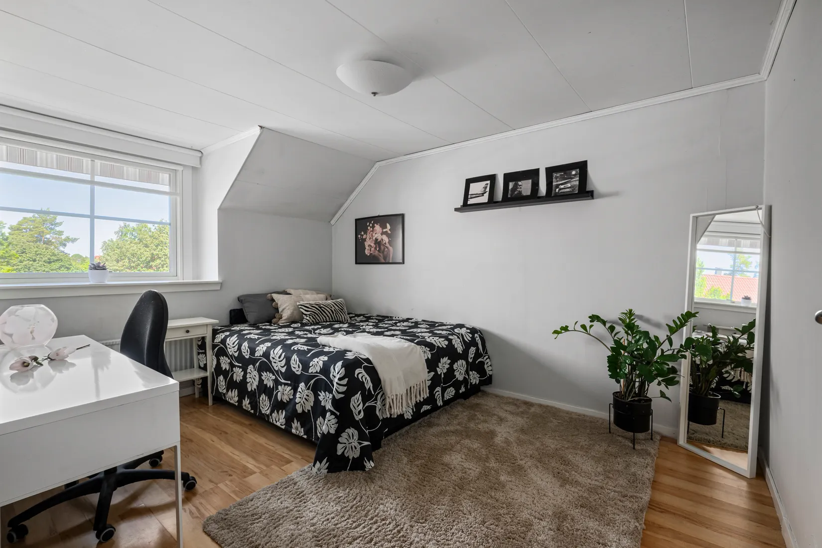 Villa, Radhus, Björnidegränd 249, Kälvesta, Stockholm