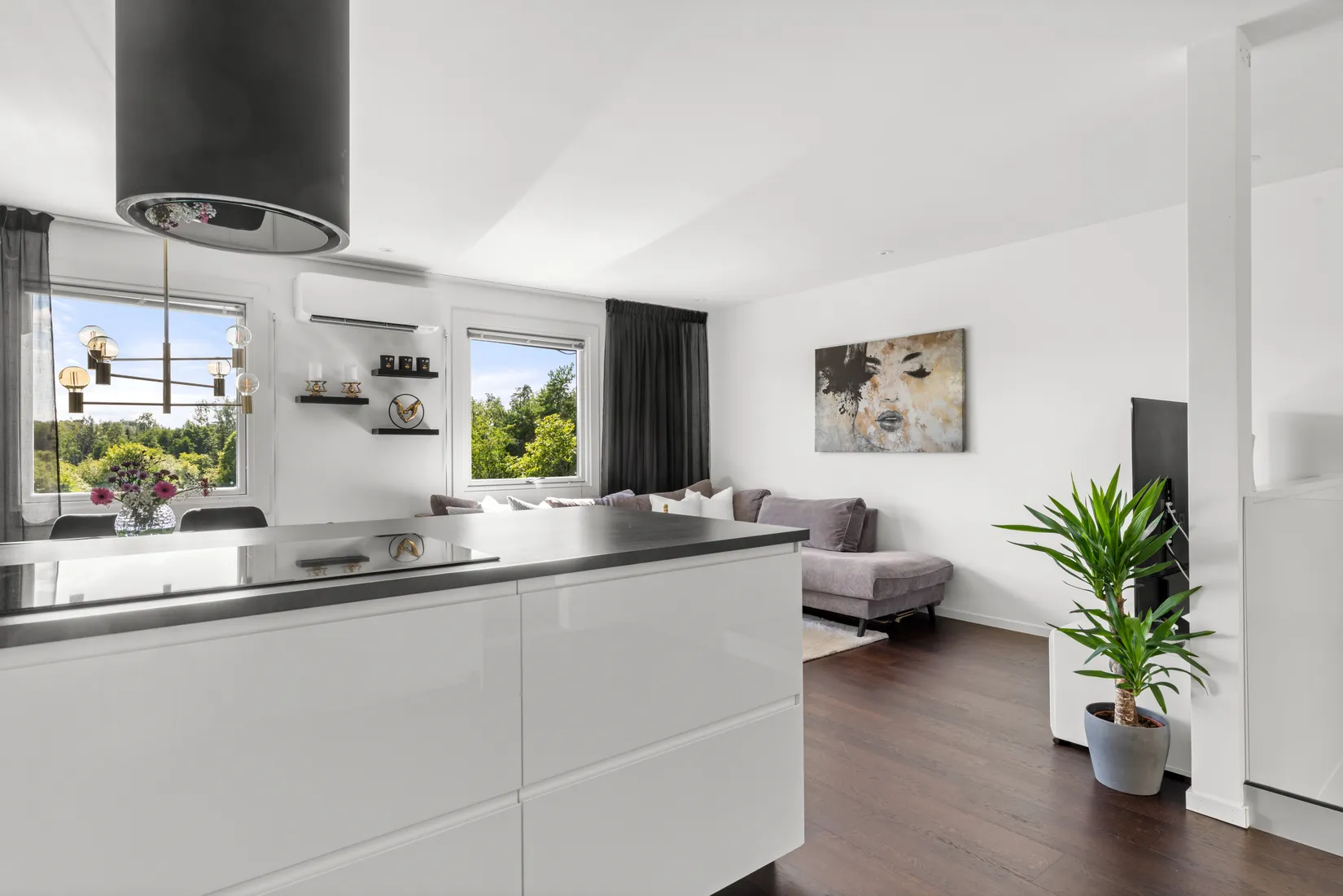 Radhus, Önskegången 91, Trollbäcken, Tyresö