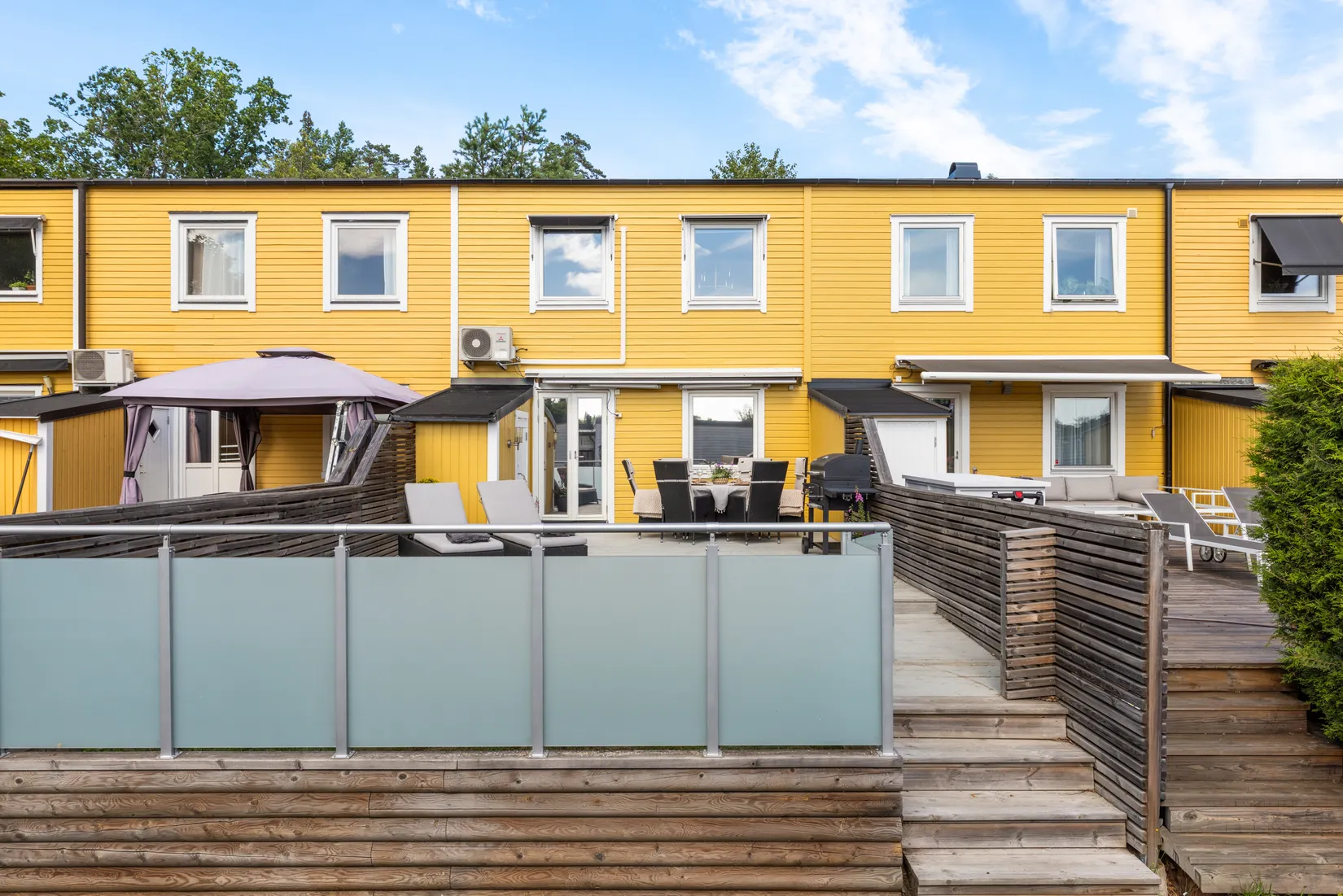 Radhus, Önskegången 91, Trollbäcken, Tyresö