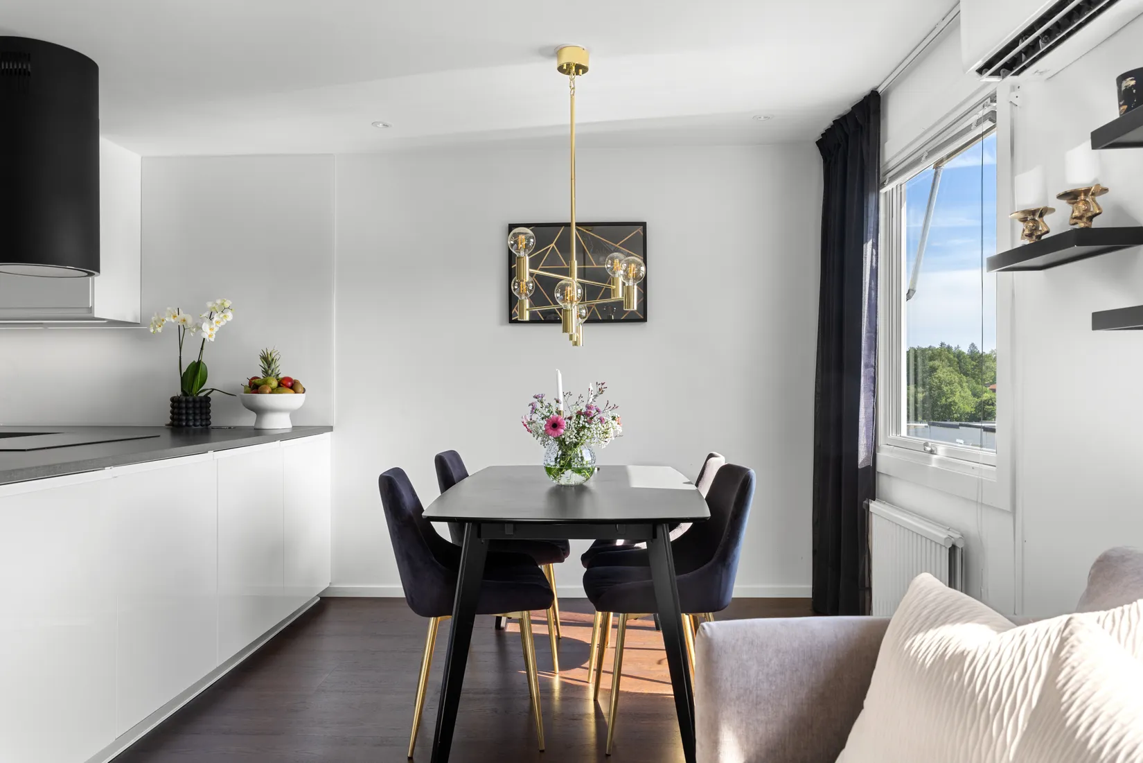 Radhus, Önskegången 91, Trollbäcken, Tyresö